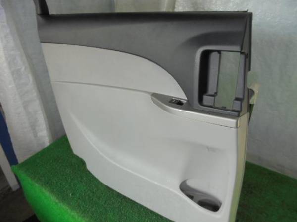 H19年 50系エスティマ(ACR50)左スライドドア用内張 PWスイッチ付 中古品 即決 0030624 231021 TK エスティマ 2026年最新Yahoo!オークション 50系 ACR50W スライドドアパネル分解手順（トヨタ ドア内張り外し（運転席・助手席）（トヨタ