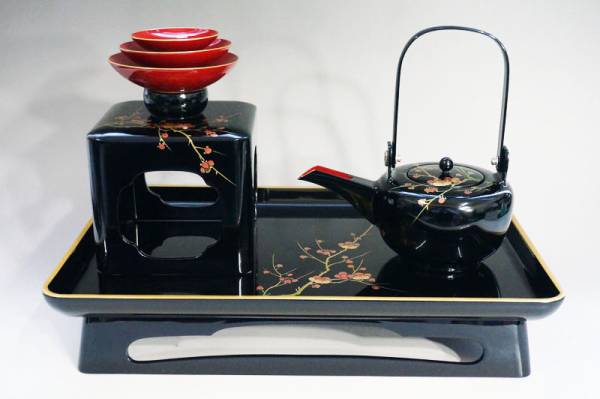 漆器 杜間道（トウゲンドウ）TOUGENDO 朱漆に添えられた梅の木で風情
