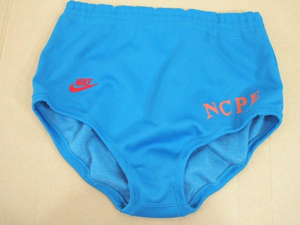 7181 レア NIKE ナイキ製 日本体育大学NSSU 【NCPE】 陸上競技部女子