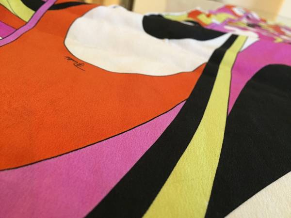 帰国機内のみ着用 美品 エミリオプッチ EMILIO PUCCI カシミア 100