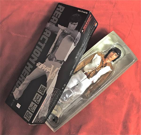 メディコムトイ RAH『仮面ライダーV3』1/6 風見志郎 限定品 宮内洋 