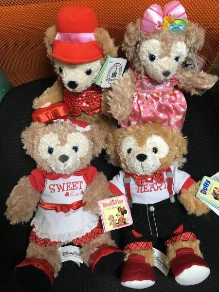 香港ディズニー☆日本発送】写真の子①☆ダッフィー バレンタイン 2019