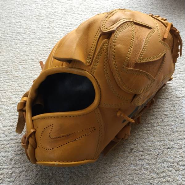 ナイキ一般軟式投手用