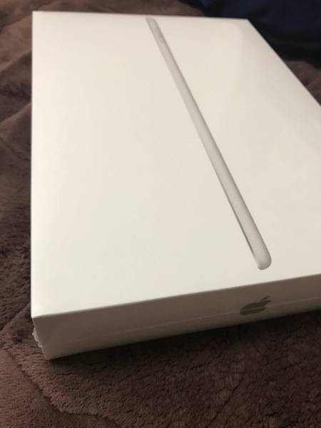 【新品、未開封】iPad2017春モデル 32GB　Wi-Fiモデル　シルバー