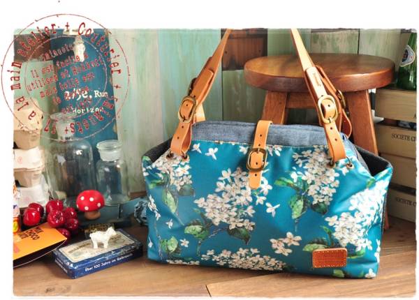 ハンドメイド:リバティ:Archive Lilac:ビニコ:ボストン:バッグ:ダレス:本革持ち手 ※ご希望でリュックにも変更可能♪ Handmade＋5minuets＋