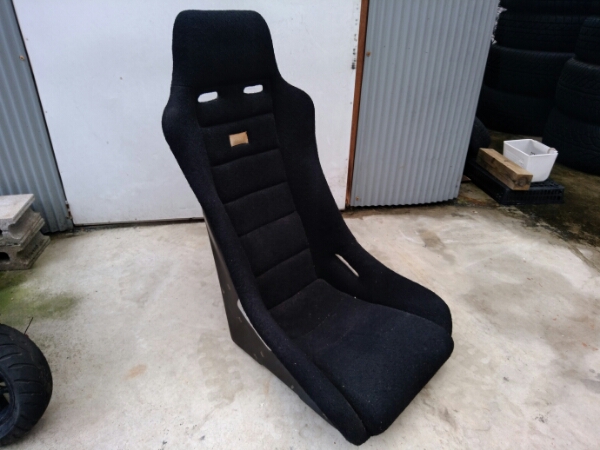 【 格安】TOM フルバケットシート フルバケ 旧車 AE86 TRD