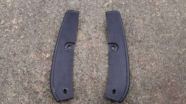 NBロードスターターボ用純正リアフェンダーモール左右美品(マツダ用