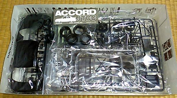 絶版】タミヤ 1/24 カストロール 無限 アコード