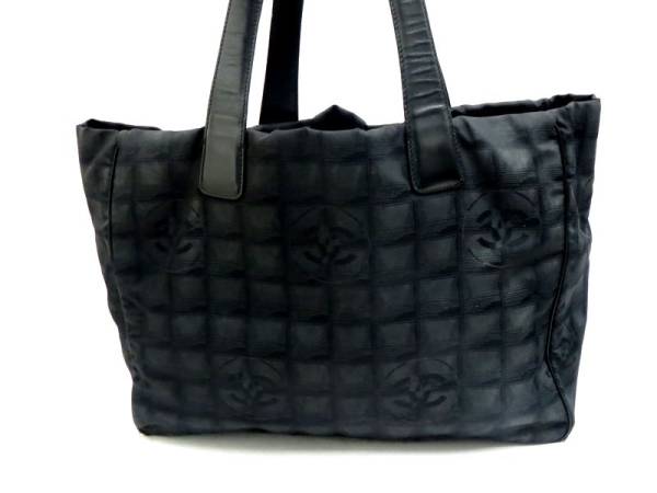 CHANEL トート シャネル ニュートラベルラインMM 黒 A4収納 ブラック