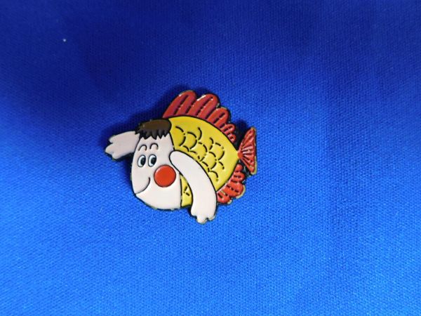 デッド 70's およげ たいやきくんひらけ！ポンキッキ バッチ ヴィンテージ 549 当時物 ビンテージ 昭和レトロ ひらけ!ポンキッキ およげ