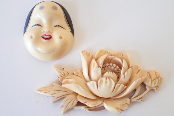 能面 帯留 時代金工 和装小物 古銅 能面帯留 時代箱付 M R4979