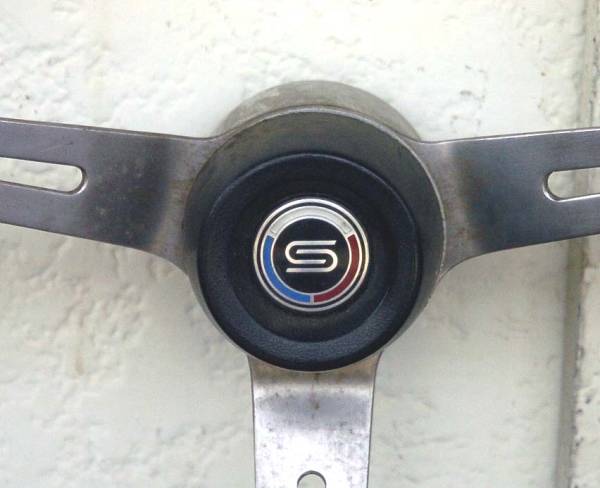 ヴィンテージ 日産サニー 純正ナルディー風スポークハンドル B200