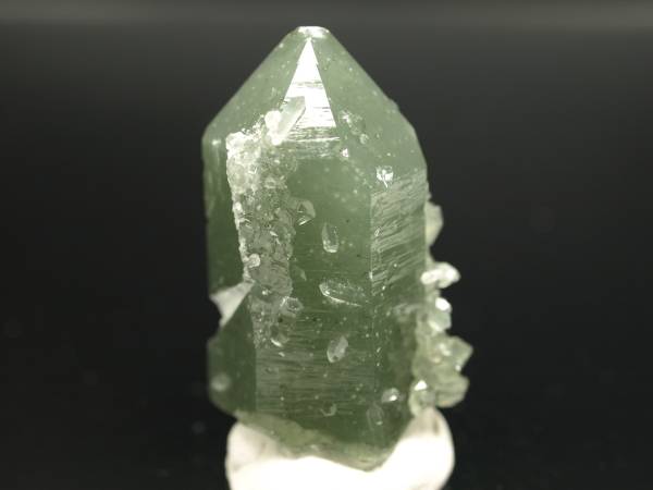 水晶【28ｇ】内モンゴル自治区産/へデンバーガイド/緑水晶/カルサイト/共生/インターフェレンス/ポイント/原石/286