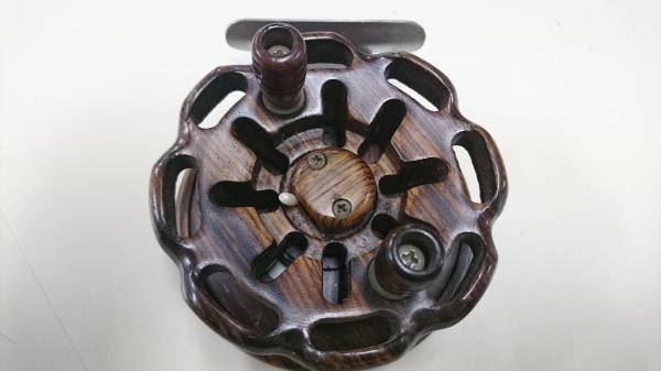 中古品】つるや釣り具特注木リール TSURUYA 木製6穴リール 【公式通販】