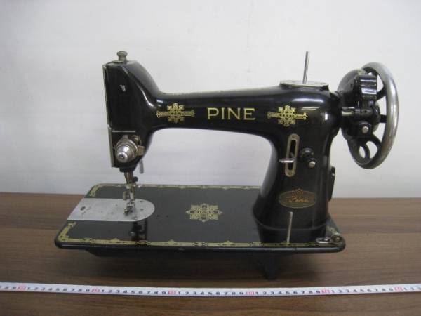 □9 PINEミシン 足踏みミシン 本体のみ アンティーク インテリア / 295