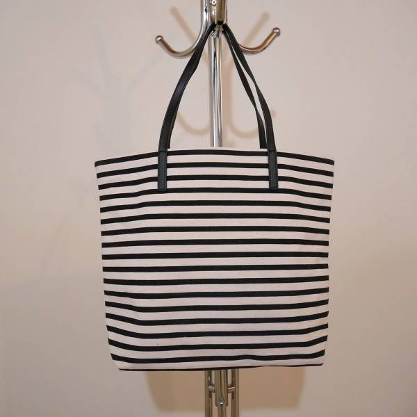 ほぼ未使用 Kate spade ケイトスペード ボーダー柄 キャンバス トート 