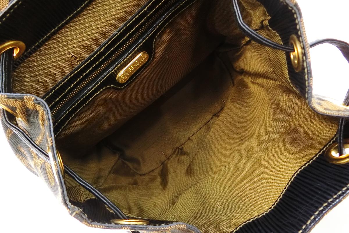 ◇Y7347 FENDI フェンディ ズッカ 柄 キャンバス レザー リュック 