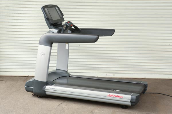 直接取引① Life fitness トレッドミル