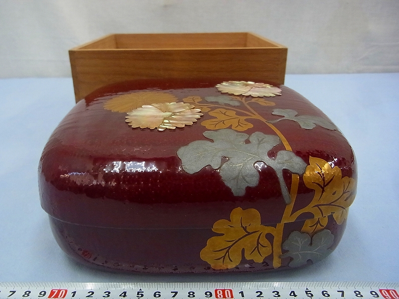 古漆器 逢季荘 – 内朱塗 時代物 梨地 MA168 黒塗 木箱 堤重 野弁当一式