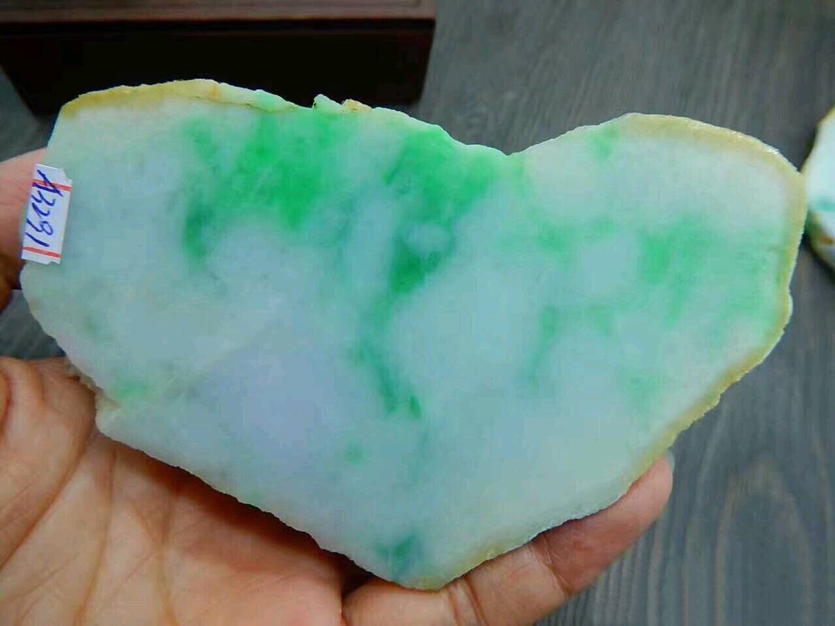 薄ラベ緑】☆55g☆ 翡翠 ヒスイ 原石 翡翠原石 鑑賞石 自然石 誕生石