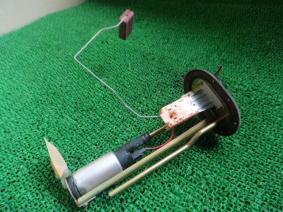 ボンゴ SK82V フューエルポンプ/燃料ポンプ /25242 ボンゴ SK82V