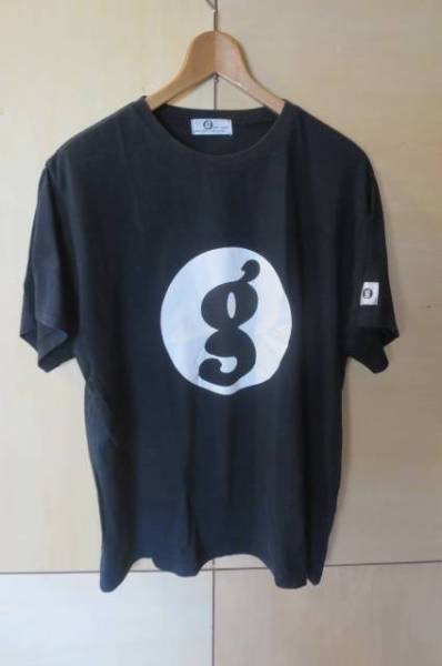 GOODENOUGH グラム g ロゴ Tシャツ