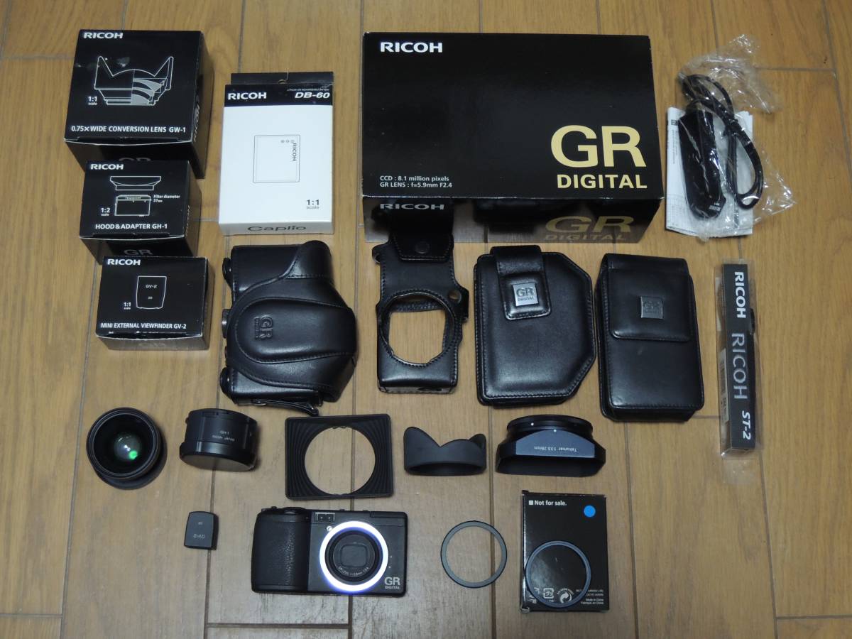 リコー RICOH GR DIGITAL ショット数900未満 スペシャルなセット! ☆極