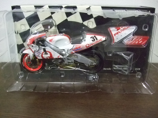 Minichamps 1/12 Ducati Desmosedici GP11 MotoGP 2011