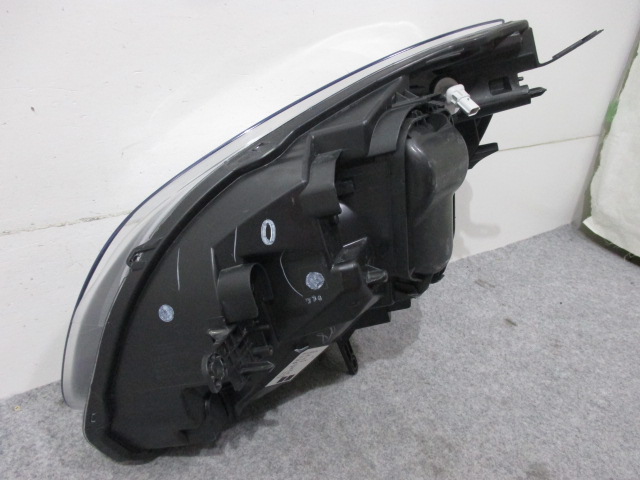 KWK4W カングー ルノー/RENAULT 右ヘッドライト/ランプ ハロゲン KOITO