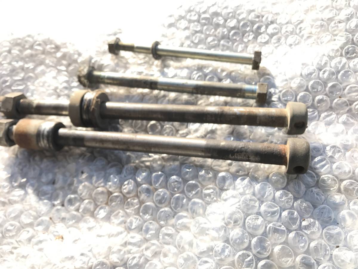 当時物ダックス 純正 丸頭アクスルシャフト/ホワイトダックスDAX花柄分離式モンキーST70 Z50A Z50J