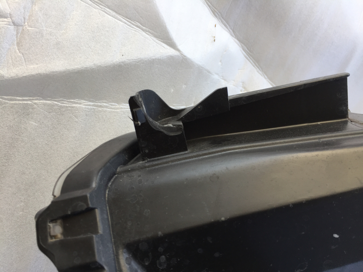 ZVW30 プリウス 右LEDヘッドライト 47-30