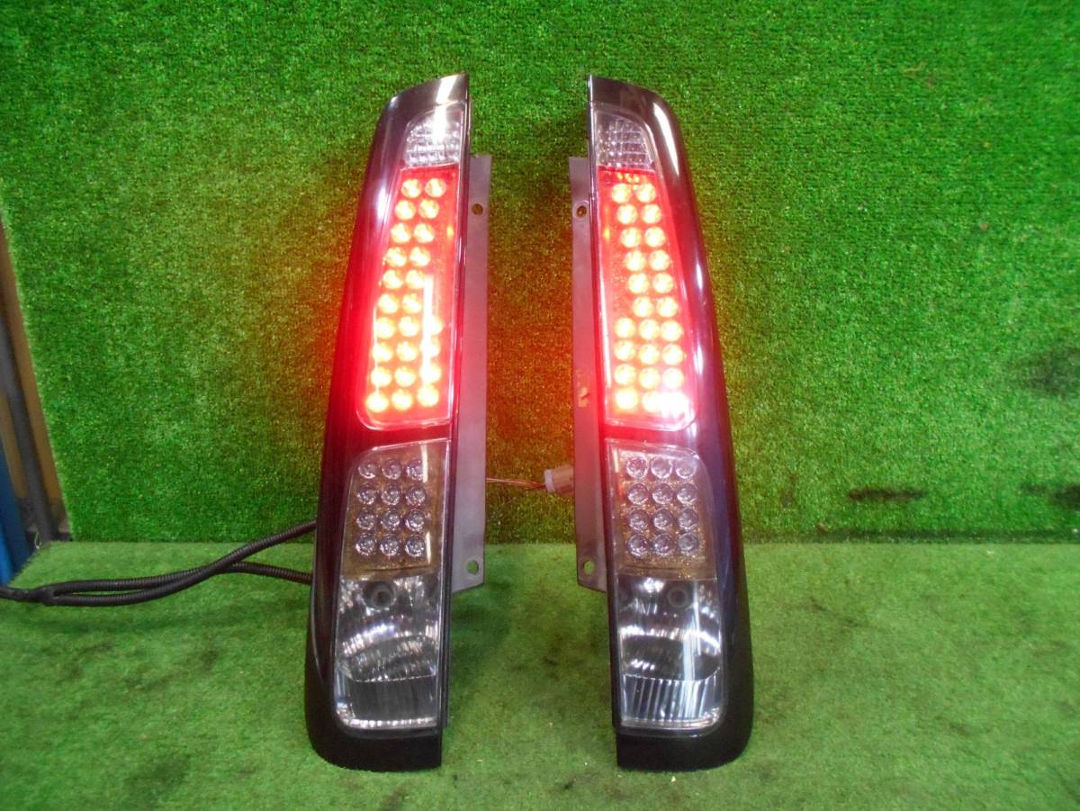 40-865★美品★中期 ハロゲン NHP10 アクア★左ヘッドライト KOITO 52-291 打刻:A ASSY メッキ 純正★トヨタ (DM) NHP10 アクア ハロゲン H23.12〜H29.5 H11 透明レンズ