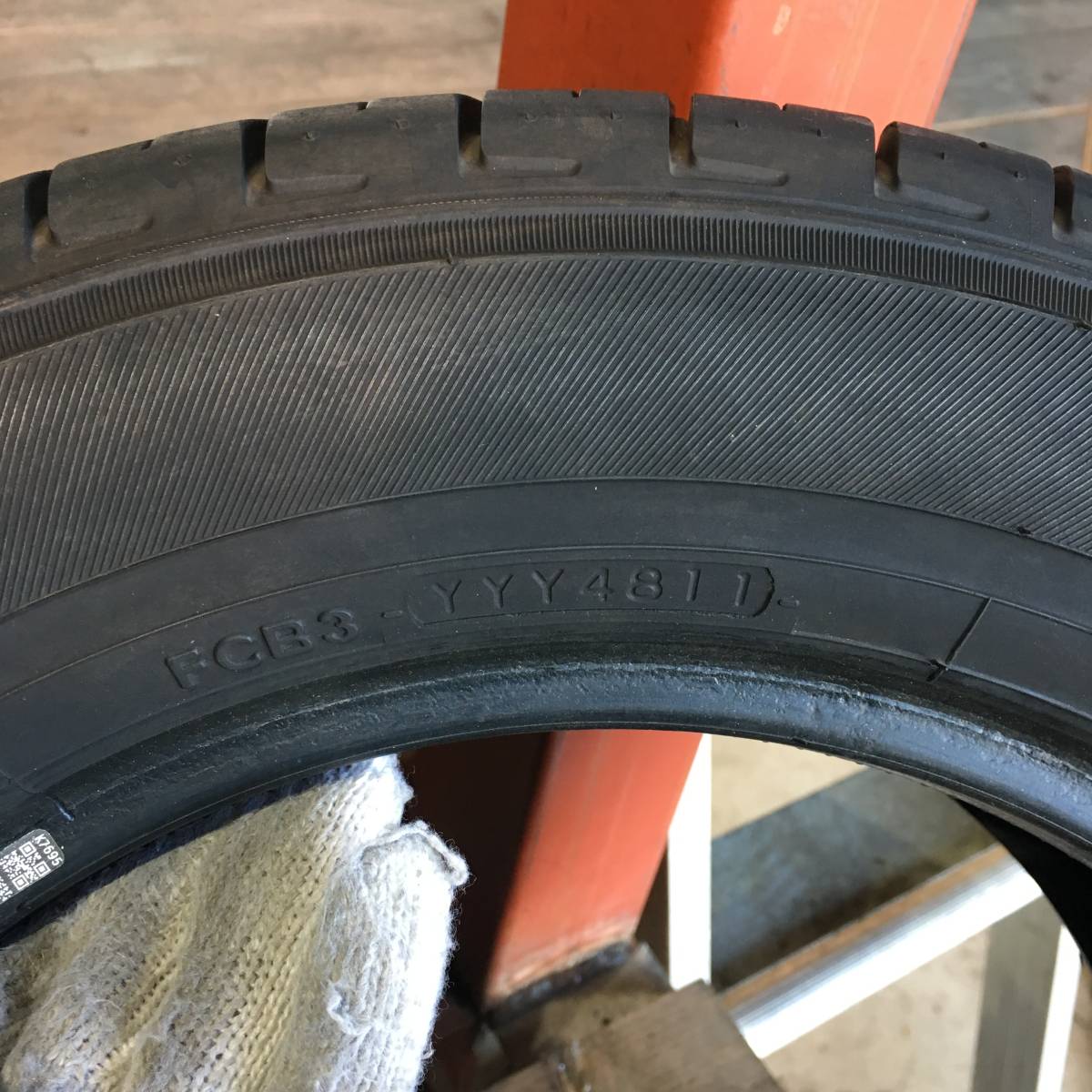 ＴAO414★送料無料！夏タイヤ2本　195/60R14　86H 　ヨコハマ　ES300 2011年製　溝あり　セール