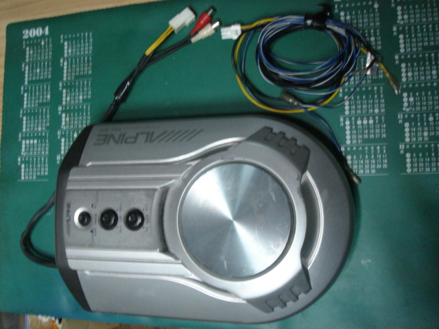 ALPINE SWD-1600G アンプ内蔵サブウーファー/サブウーハー ♪ALPINE SWD-1600G サブウーハー アンプ内蔵 ウーファーアルパイン