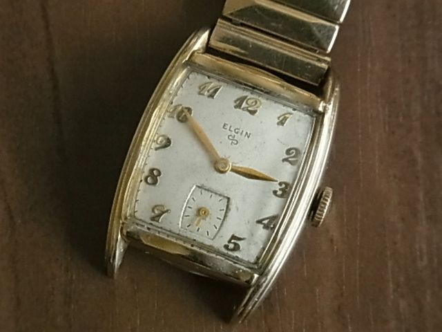 ELGIN エルジン 高級スイス製手巻時計 ゴルフボール模様ケース ELGIN エルジン ELGIN（腕時計 ゴールド⁄金色系）のフリマアイテム一覧