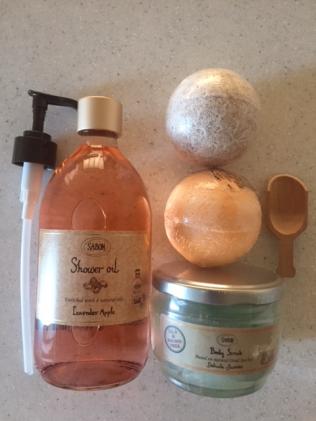 新品☆10300円 SABON サボン シャワーオイル ボディスクラブ
