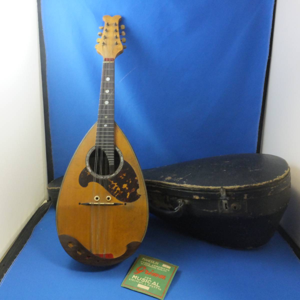 ★マンドリン 古い ケース付き ※本体・ケース共古く状態悪いです 詳細不明 レトロ 楽器 ＊長さ62.5cm　ms1712-7-19★_1
