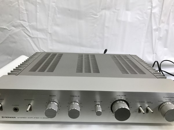 オーディオ機器 PIONEER プリメインアンプ A-2030 音出し確認済み ジャンク