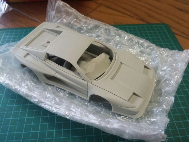 レア!! 絶版!! ラクーンオート別注　BBR1/43キット　フェラーリ・テスタロッサ　ケーニッヒ　1985