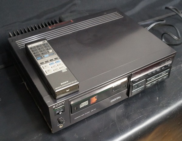 ☆超希少【ソニー / SONY コンパクトディスクプレーヤー　CDP-101　】1982年　記念すべき第一号機　CDプレーヤー　G12350