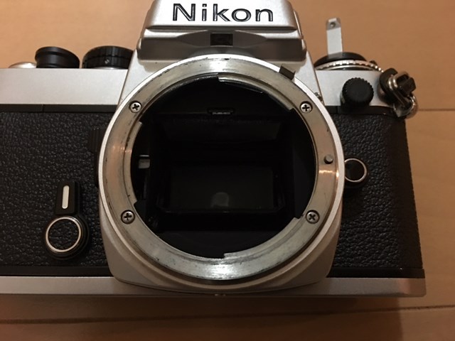 Nikon FE 50mm ニコン フィルムカメラ NIKKOR Ai with f⁄1.8 – Film