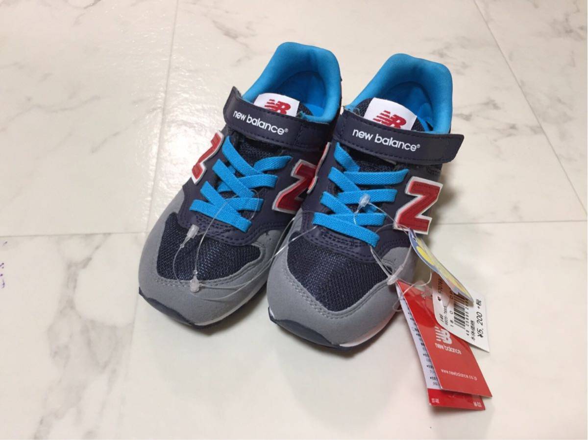 ニューバランス ★ 新品 人気品 996 シリーズ スニーカー 18cm ★ 運動靴 New Balance 青系 タグ付き 店頭品 100円