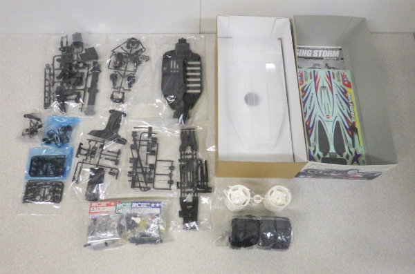 タミヤ 1/10 電動RC 4WDレーシングバギー ライジングストーム RISING