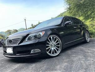 ☆レクサスLS460　UIパッケージ/革シート/サンルーフ/WALD22インチ/エアロ3点最上級グレード美車/車検満タンH32年2月まで☆
