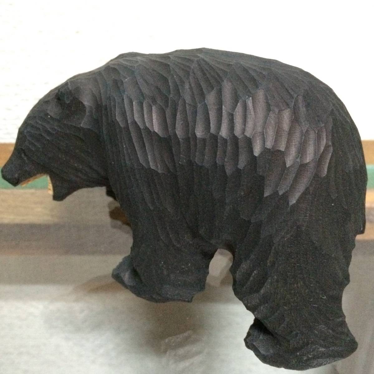 小さい木彫り熊 吠え熊③ ガラス目 （検索用：アイヌ 八雲 旭川）(木工
