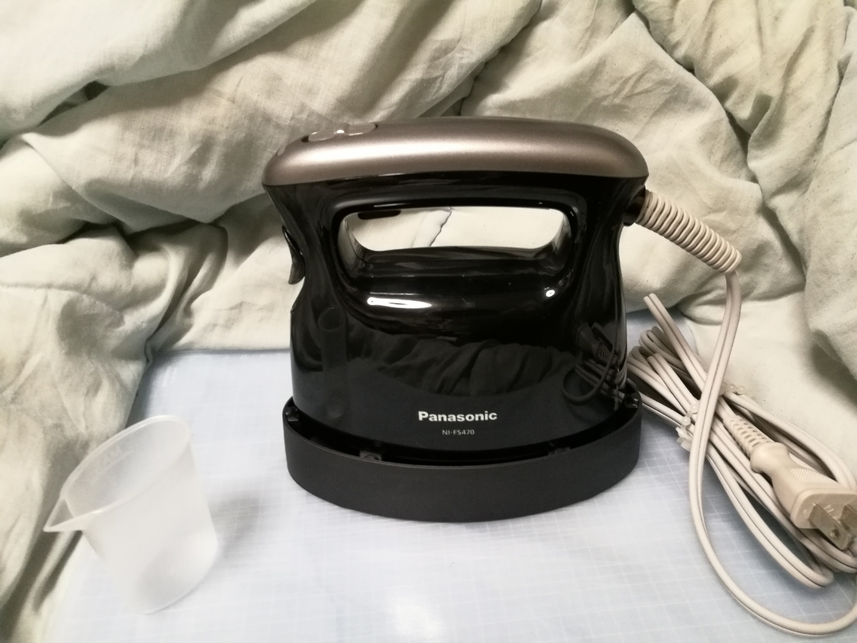 衣類スチーマー NI-FS470 Panasonic パナソニック ブラック - 新旧比較 