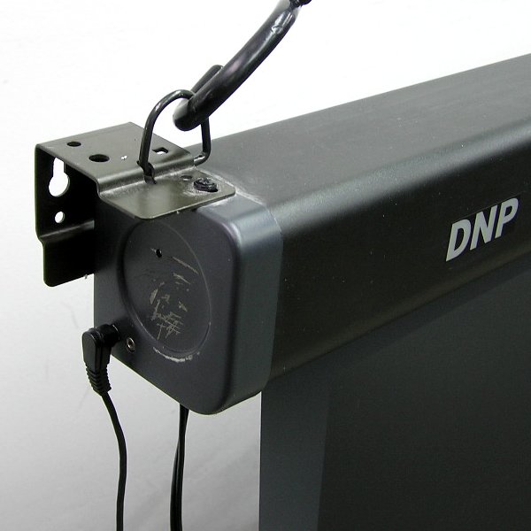 □β DNP 100型 16：9電動スクリーン JETBLACK 前方投影型