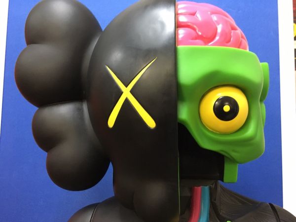 板a854 正規品 kaws companion 人体模型 4feet 黒 ブラック 約120cm