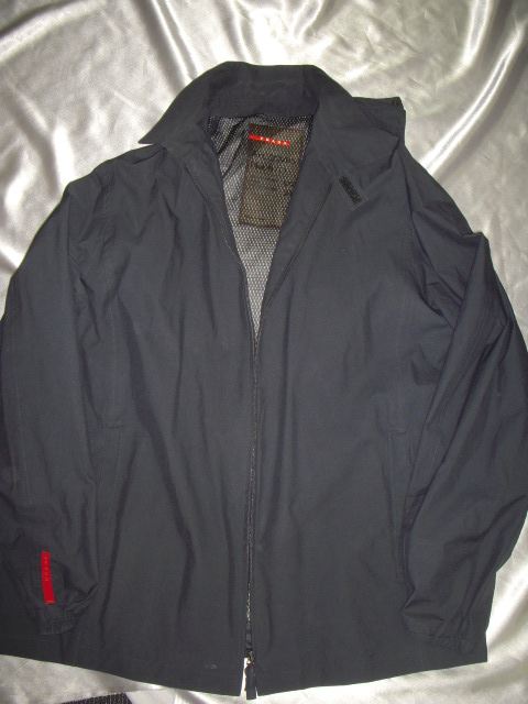  最終 プラダ PRADA スポーツ GORETEX マウンテンパーカー ブルゾン 50(ジャンパー、ブルゾン)｜売買されたオークション情報、yahooの商品情報をアーカイブ公開 - オークファン 男性用