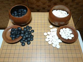 碁盤 囲碁 囲碁セット - メルカリ 碁石 蛤碁石 本蛤白碁石 那智黒碁石 181